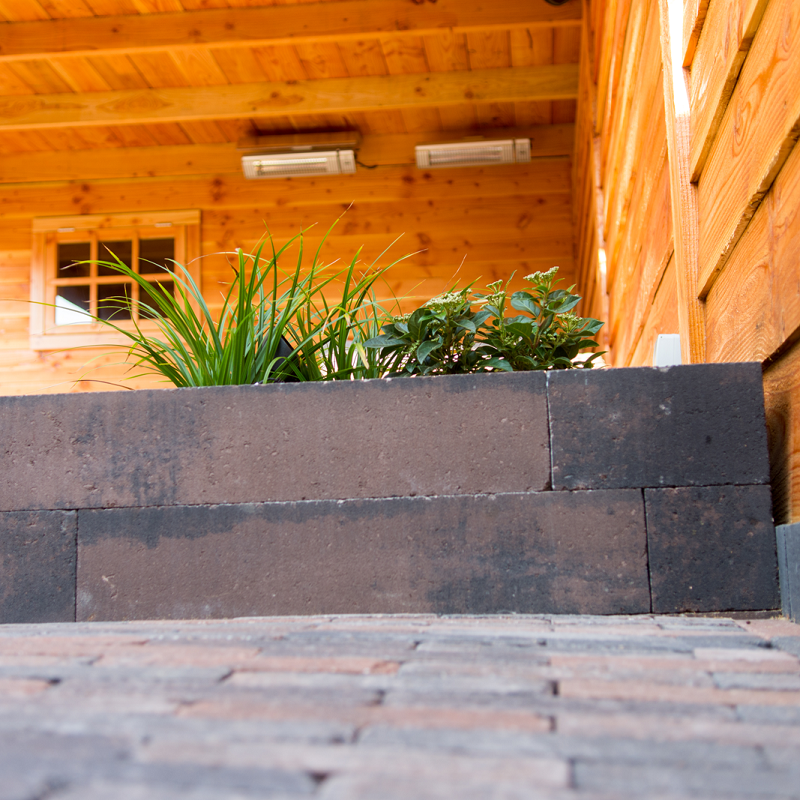Tuinvisie Wallblock New Brons Strak 60x15x15cm - 211350wallblock new 12x12x60cm brons 50002311 - Wallblock New Brons 60x15