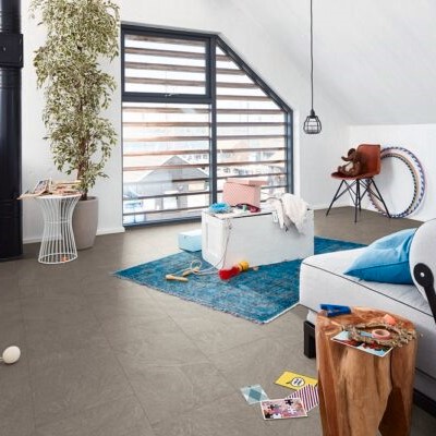 Meister laminaat LB150 Leisteen grijs 6136 - 6136 laminate lb150 ambiente r01 600x400 - Meister LB150 Leisteen grijs 6136
