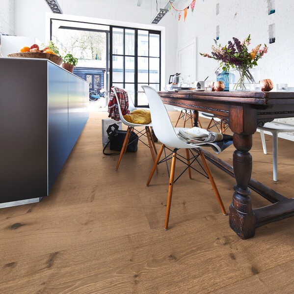 Meister Lindura HD400 Eik Authentic Greige 8905 - 8905 hd400 naturgeoelt ambiente r01 600x938 1 - Meister Lindura HD400 8905 27cm