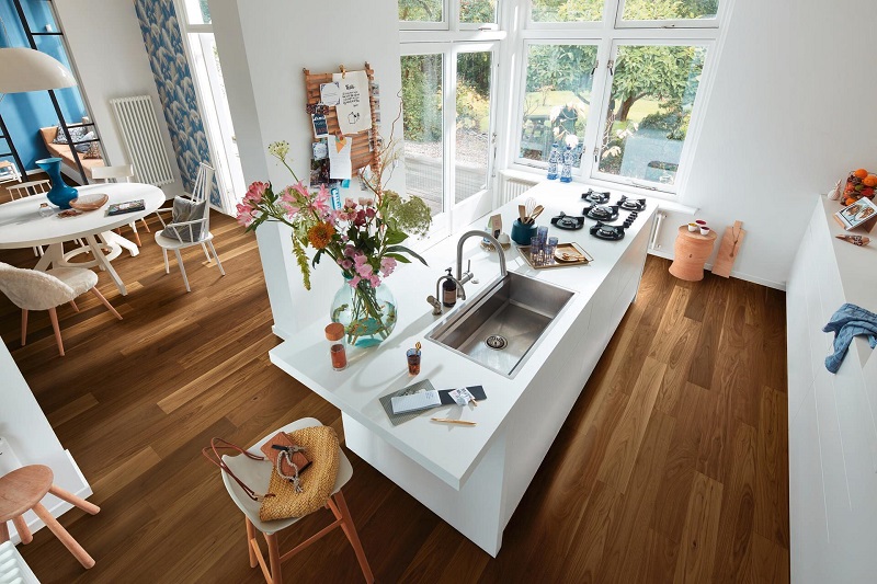 MeisterParquet. longlife PS300 Amerikaans notelaar levendig 09009 - 9009 ps300 ultramattlackiert ambiente r01 - Meister.Parquet PS300 09009