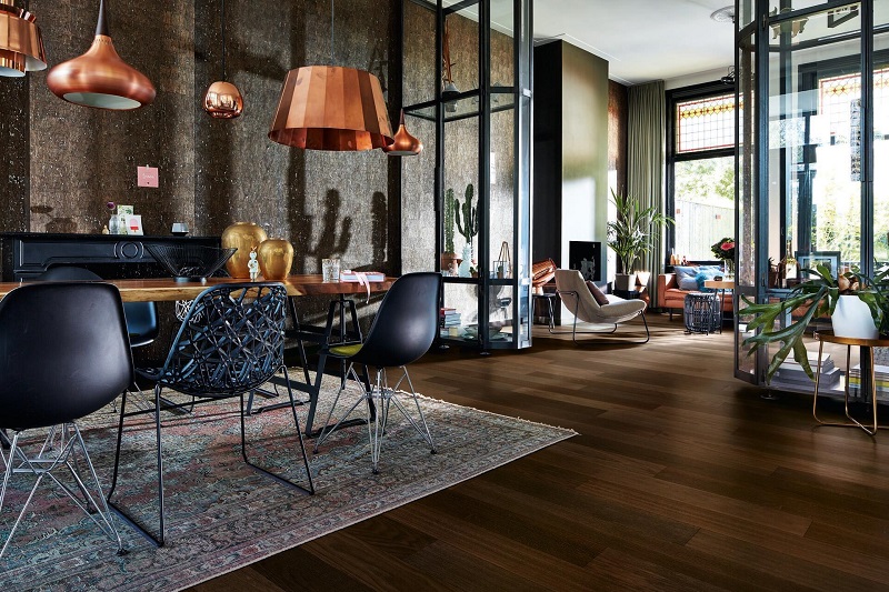 MeisterParquet. longlife PS300 Eik harmonisch kerngerookt 09018 - 9018 ps300 ultramattlackiert ambiente r01 - Meister.Parquet PS300 09018