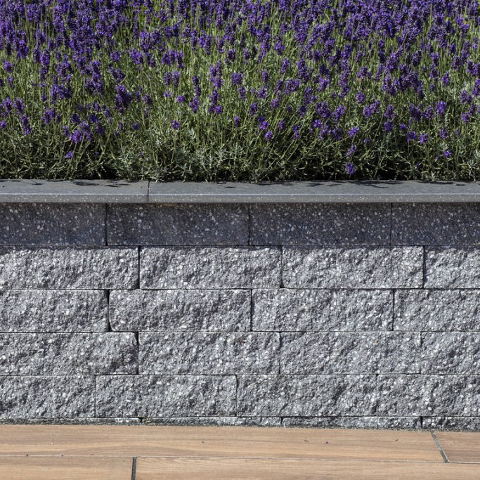 MBI Rox Splitsteen Antraciet hoogte 8,9cm diverse afmetingen - Gevelsteen rox 29x9x89 antraciet sfeer - Rox Splitsteen Antraciet 29x9