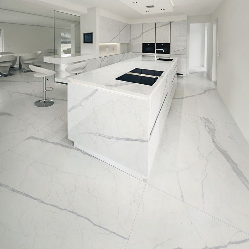 Ariostea Ultra Marmi Statuario Altissimo Soft diverse afmetingen - Marble effect white floors statuario altissimo 04 - Ariostea Altissimo Soft 37,5x75cm