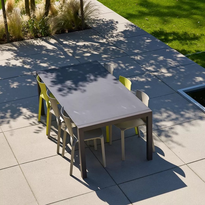 Megategel Carreau Gris Naturel 50x50x6cm - Megategel gris naturel sfeer 3 - Megategel Carreau Gris Naturel 50x50x6cm