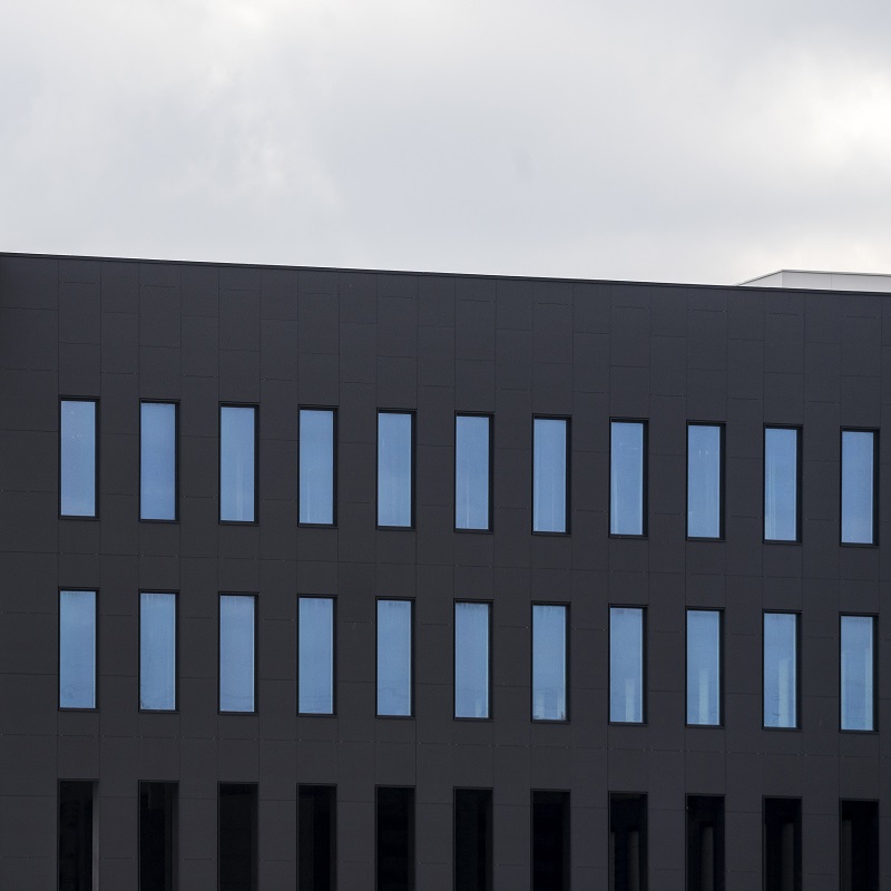 Neolith Nero Satin diverse afmetingen - Nero facade 2 - Nero Satin 75x75