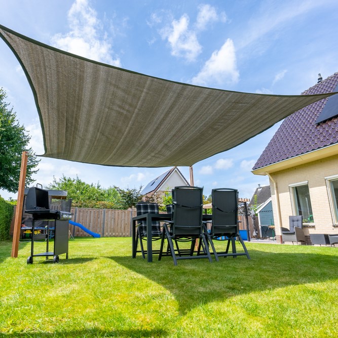 Zonnedoek Waterdoorlatend Antraciet Vierkant 4x4m - 320gr/m2 - Schaduwdoek antraciet vierkant 2 - Zonnedoek Waterdoorlatend Antraciet 4x4m