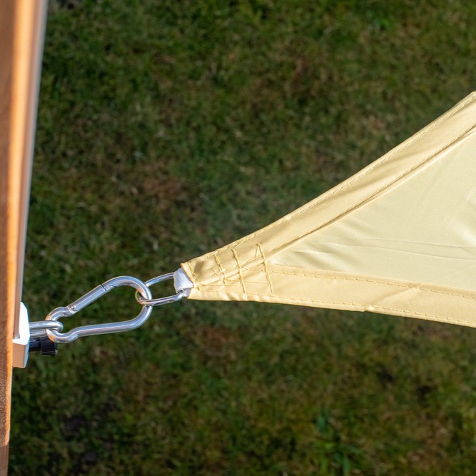 Zonnedoek Waterdicht Beige Driehoek 5x5x5m - 160gr/m2 - Schaduwdoek waterdicht beige closeup3 3 - Zonnedoek Waterdicht Beige 5x5x5m