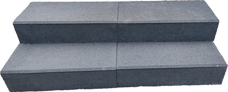 Traptrede indus black kleurecht met facet 60x30x15cm - Traptrede 60x30x15 indus black kleurecht - Traptrede indus black kleurecht met facet